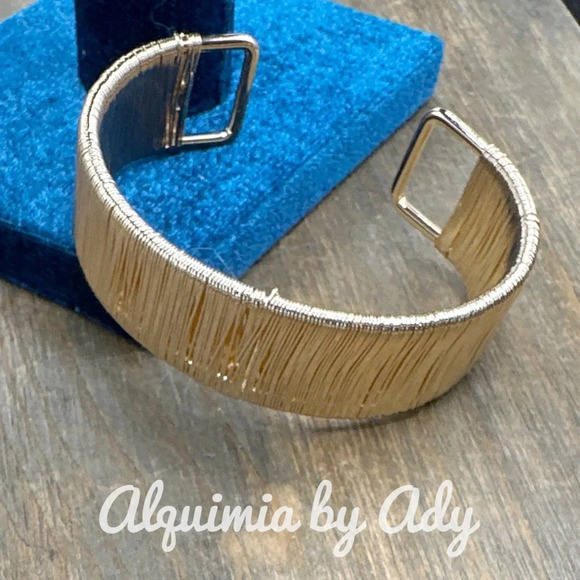 Statement gold chunky mesh cuff bangle bracelet adjustable - Picture 2 of 3